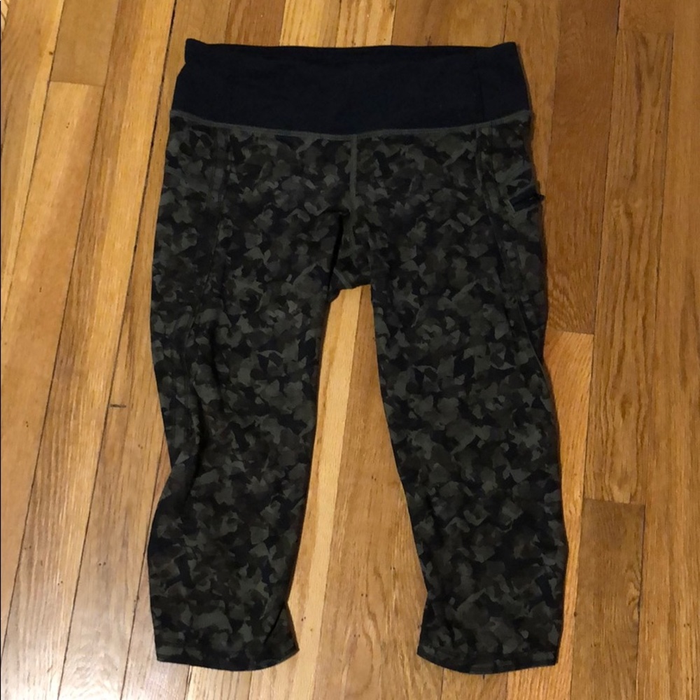 Lululemon Camo Crop Leggings